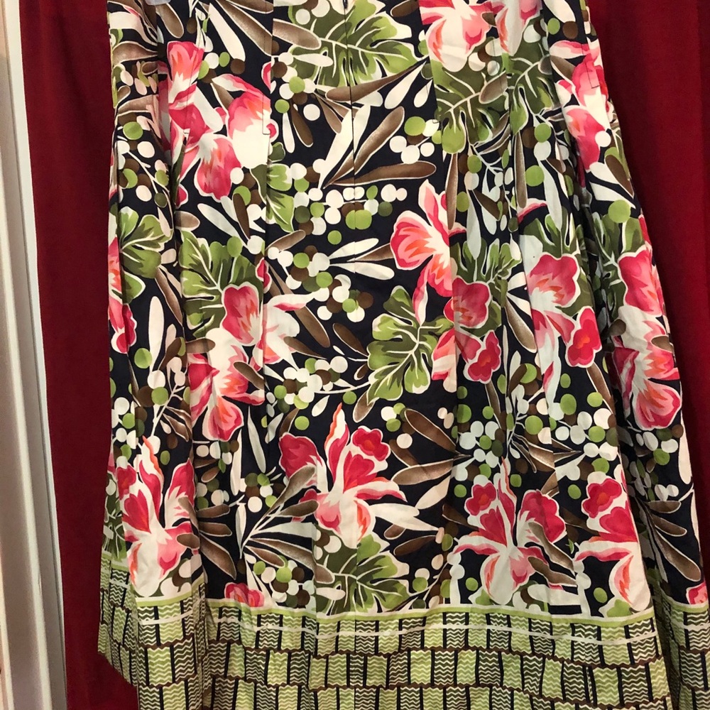 Skirt - Picture 3 of 4
